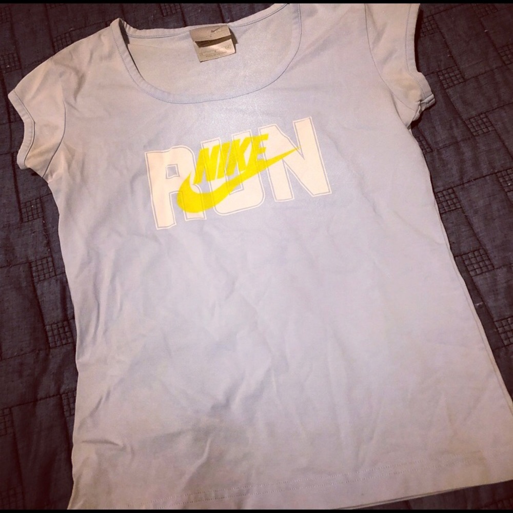 Nike🏃🏼‍♀️Scoop neck, Fitted Top